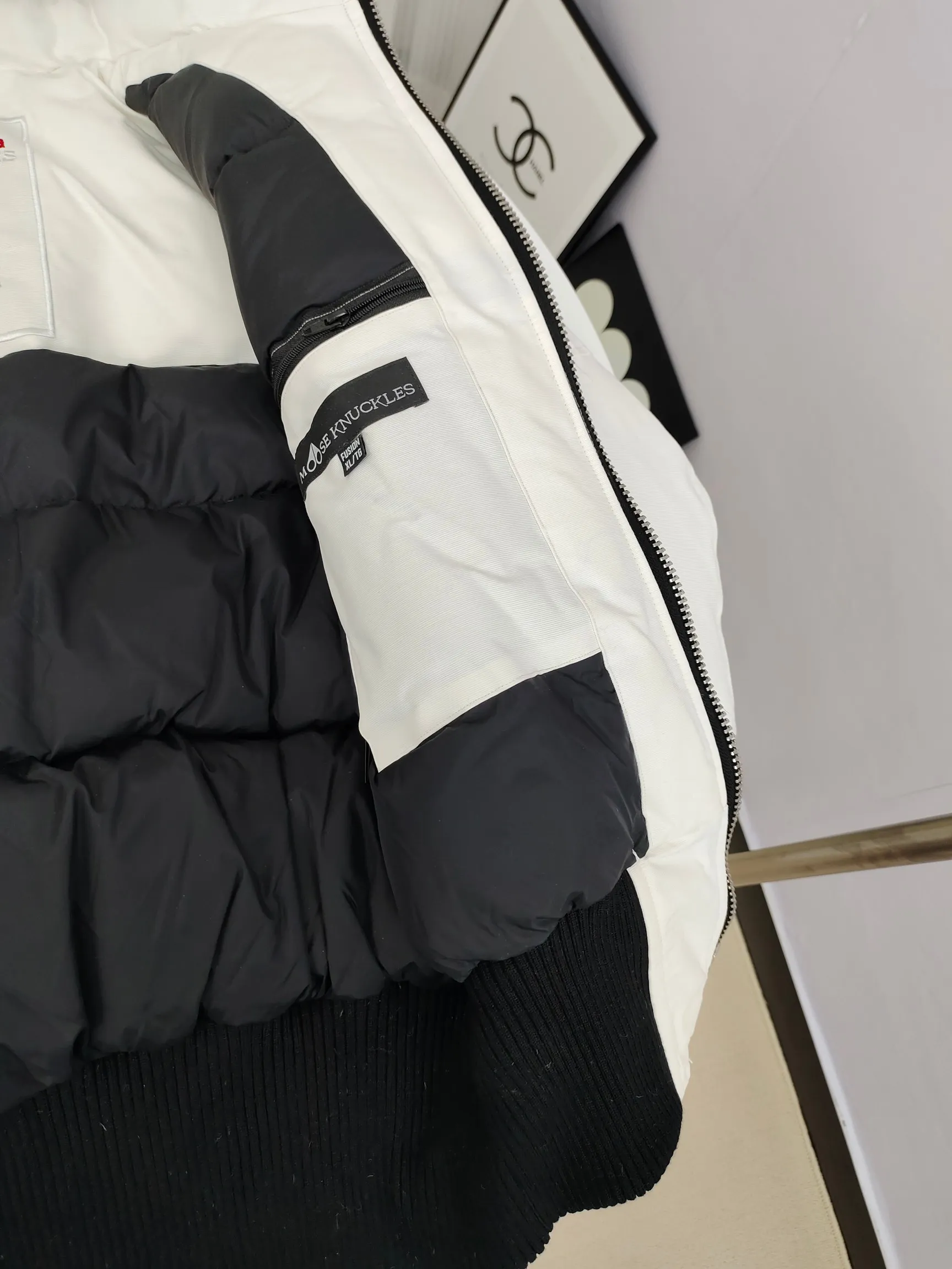 （ ） 03 Moose Knuckles ， ins 、 、 。 ， ， ！ ， ， ， Sizes: XS XL
